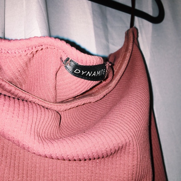 Dusty Rose Ribbed Crop Top - Picture 2 of 3